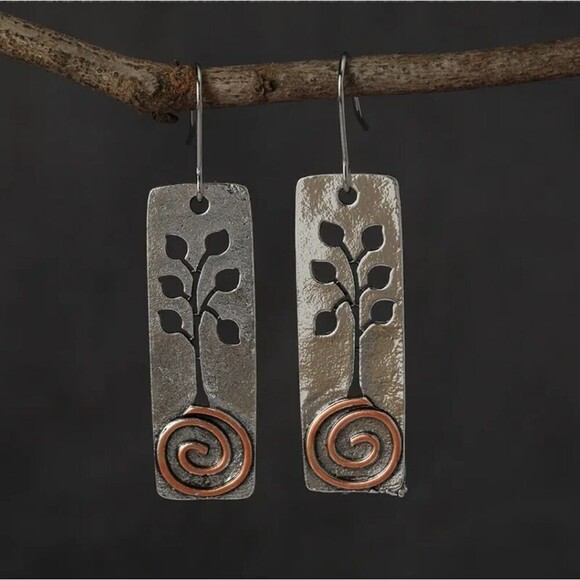 Tree stencil landscape nature inspired minimalist earrings - Picture 3 of 5